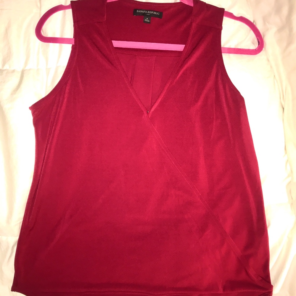 Banana Republic Size Small Garnet Top